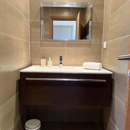 Apartment T4 Cote N6 Face A La